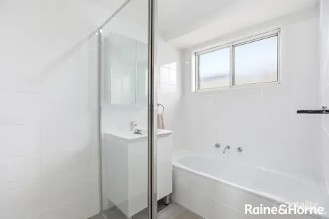 Property photo of 7 Kalambo Place St Clair NSW 2759