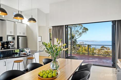 26 Honeysuckle Dr, Blackmans Bay, TAS 7052