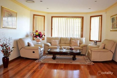 Property photo of 28 Ivanhoe Street St Johns Park NSW 2176