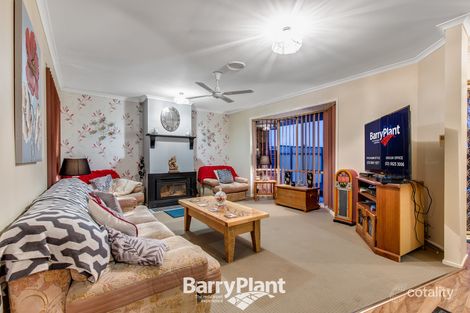 Property photo of 1 Christopher Close Pakenham VIC 3810