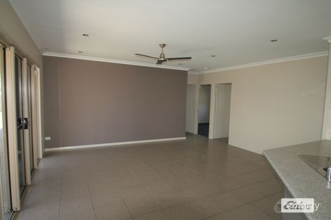 Property photo of 39 Mayfair Drive Emerald QLD 4720