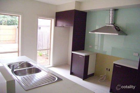 Property photo of 2 Wooddale Grove Mitcham VIC 3132