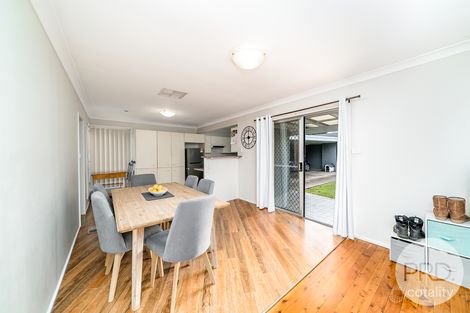 Property photo of 27 Cooinbil Crescent Kooringal NSW 2650