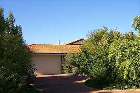 16 Valleyview Trl, Canning Vale, WA 6155