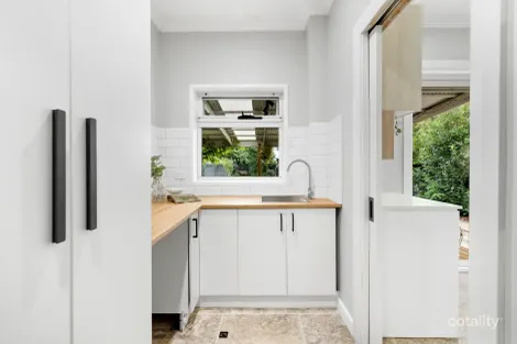 Property photo of 6 Sarah Court Pennington SA 5013