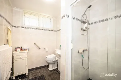 Property photo of 4/8-10 Winston Drive Bongaree QLD 4507