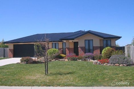 Property photo of 11 Hilltop Way Gisborne VIC 3437