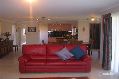 Property photo of 11 Hilltop Way Gisborne VIC 3437