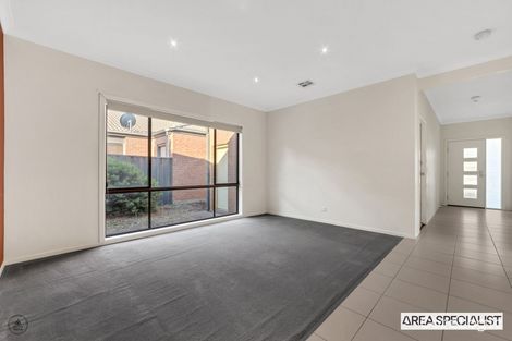 Property photo of 39 Brockwell Crescent Manor Lakes VIC 3024