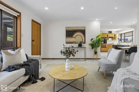 8 Magnolia Rd, Reynella, SA 5161