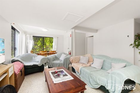 Property photo of 31 Fairfield Road Fairfield QLD 4103