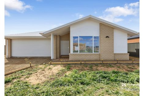 12 MOIRA ST, ECHUCA, VIC 3564