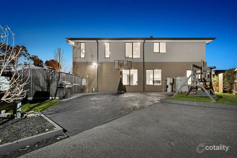 Property photo of 17 Statham View Cranbourne West VIC 3977