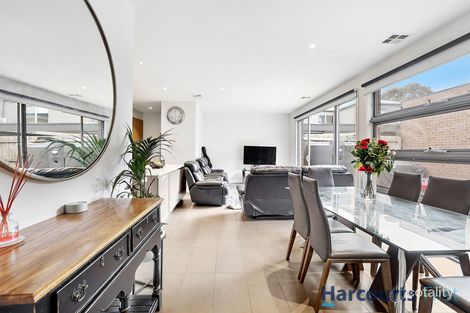 Property photo of 10 Charlottes Way Forest Hill VIC 3131