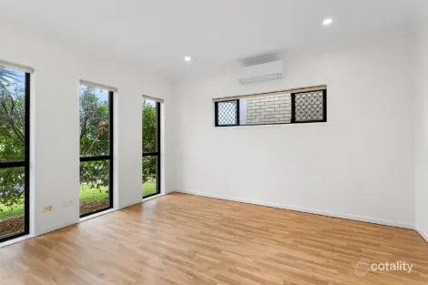 Property photo of 7 Rawlins Crescent North Lakes QLD 4509