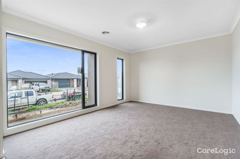 Property photo of 41 Scenery Drive Clyde North VIC 3978