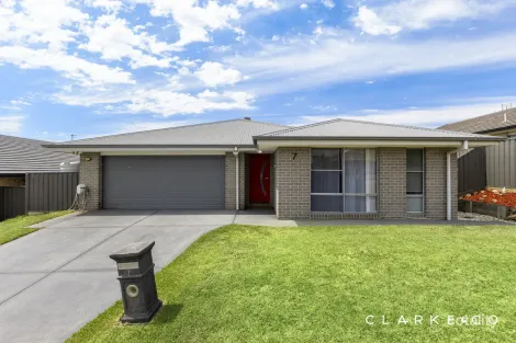 7 Busby St, Cliftleigh, NSW 2321