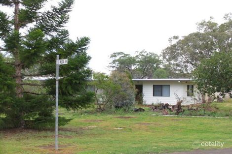 11 Wilga Ave, Oakey, QLD 4401