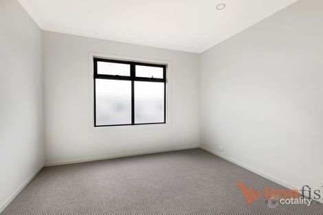 Property photo of 31 Ironbark Crescent Ivanhoe VIC 3079