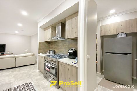 Property photo of 15 Walhallow Drive Clyde North VIC 3978
