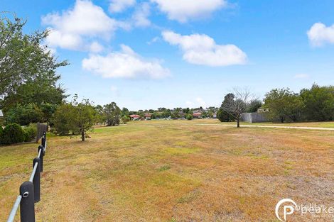 Property photo of 12 Normanton Place Berwick VIC 3806