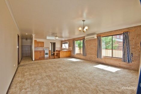 Property photo of 2/32 Grainger Crescent Darlington NSW 2330