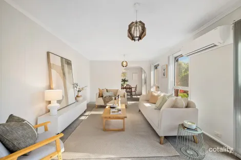 Property photo of 1 Sadleir Place Charnwood ACT 2615