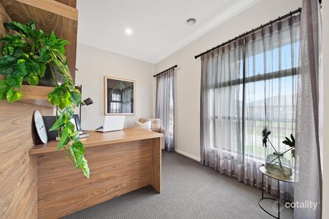 Property photo of 20 Wiltshire Boulevard Thornhill Park VIC 3335