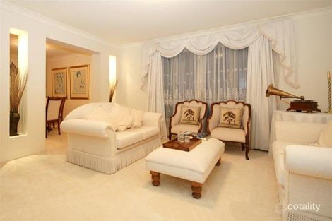 Property photo of 8 Kilburn Close Carindale QLD 4152