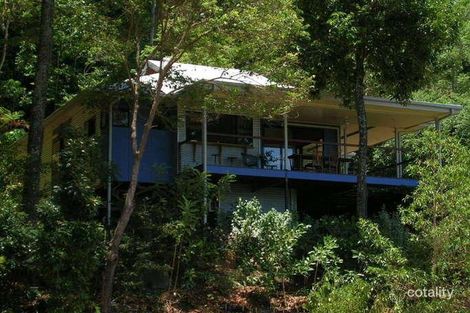 Property photo of 10 Oceanview Place Mooroobool QLD 4870