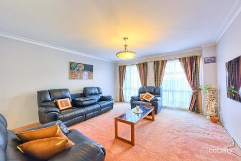 Property photo of 8 Erica Close Endeavour Hills VIC 3802