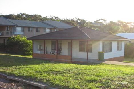 13 Coast Ave, Boomerang Beach, NSW 2428