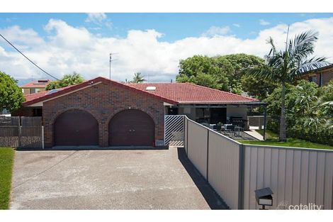 2/20 Adams Ave, Miami, QLD 4220