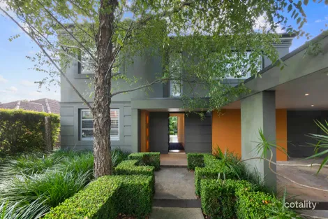 99 Edinburgh Rd, Castlecrag, NSW 2068