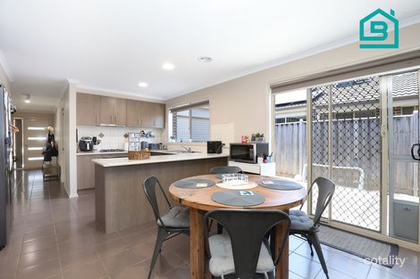 Property photo of 53 Tipperary Circuit Pakenham VIC 3810