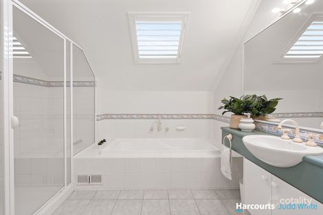 Property photo of 5 Lily Street Glen Waverley VIC 3150