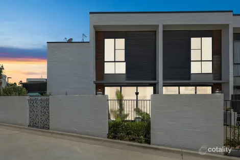 Property photo of 34/75 Bellhouse Crescent Moncrieff ACT 2914