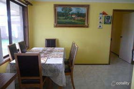 Property photo of 7 Oswald Crescent Rosemeadow NSW 2560