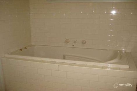Property photo of 10 Lord Avenue Dingley Village VIC 3172