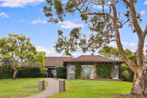 Property photo of 2 Roscommon Crescent Killarney Heights NSW 2087