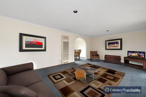 Property photo of 71 Gipps Crescent Cranbourne North VIC 3977