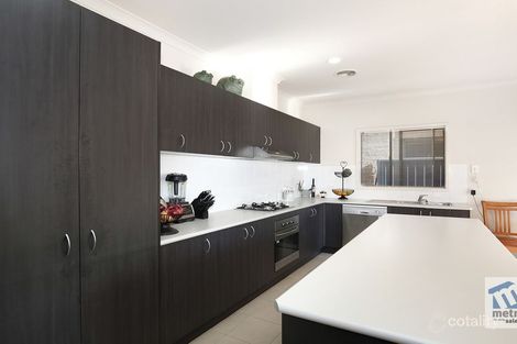Property photo of 6 Pendula Place Pakenham VIC 3810