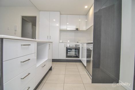 Property photo of 305/35 Halcyon Way Hope Island QLD 4212