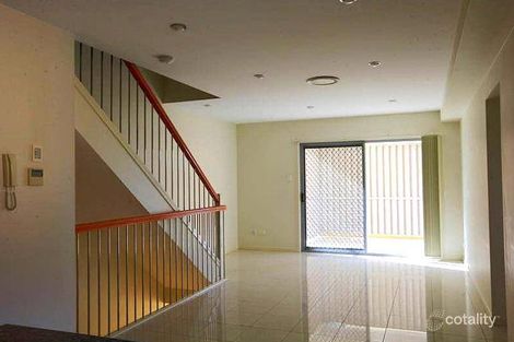 2/11 Pembroke St, Carina, QLD 4152