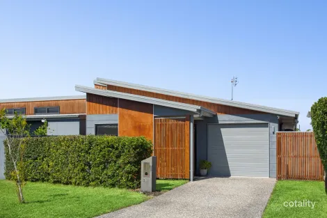 Property photo of 2/17 Wood Crescent Baringa QLD 4551