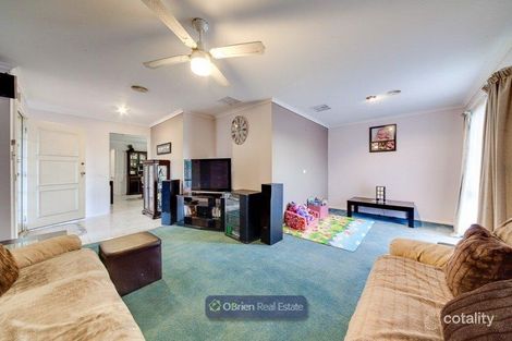 Property photo of 20 Hawking Avenue Hampton Park VIC 3976
