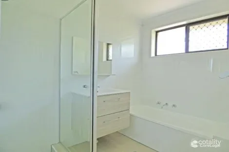 Property photo of 2 Adrian Close Bateau Bay NSW 2261