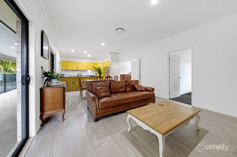 Property photo of 22 Westaway Crescent Bellbowrie QLD 4070