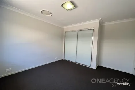 Property photo of 11 McAlroy Place Goulburn NSW 2580