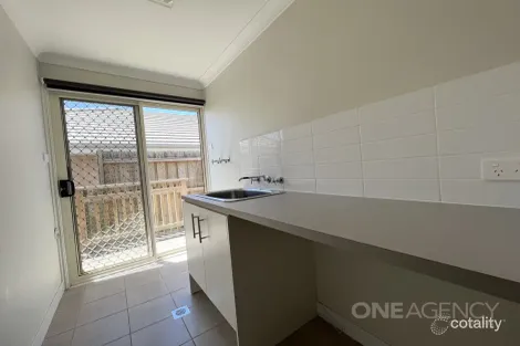 Property photo of 11 McAlroy Place Goulburn NSW 2580